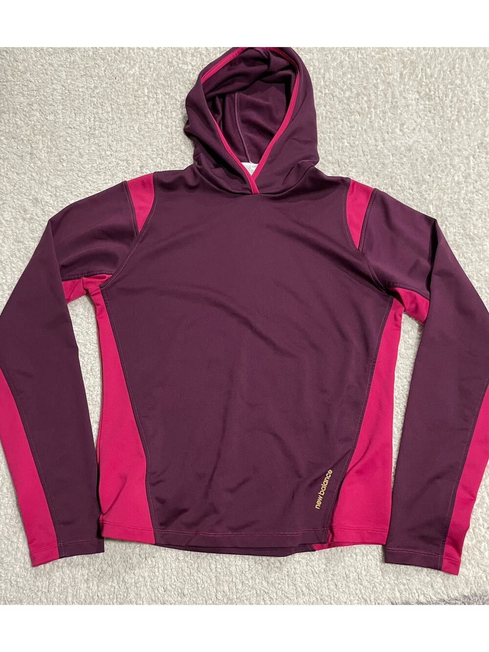 New Balance Women's Size Medium Performance Pullover Hoodie Maroon Magenta